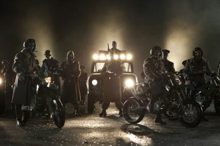 Las-Plagas-Zombies sind intelligent und greifen von Motorrädern und mit Knarren an.