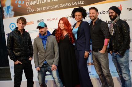 Ein Schaulaufen von B-Promis (im Bild: Yasmin Hunzinger, Kim Sander und Band).