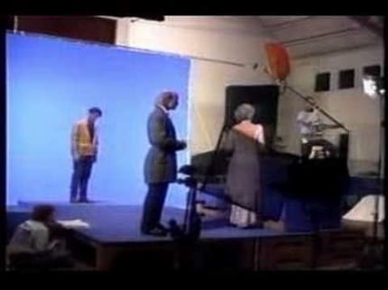 Bluescreen: Schauspieler am Set von The 11th Hour (1995).
