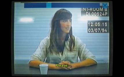 In Her Story entscheiden wir, in welcher Reihenfolge wir die FIlmausschnitte schauen, müssen uns aber zunächst clever durch die Datenbank suchen.