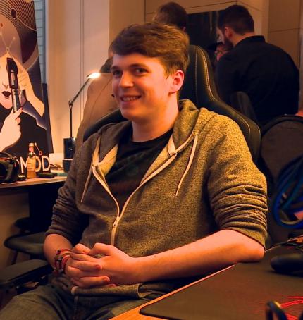 Philipp B., Journalismus-Student: 'Prey als Spiel ist, als hätten System Shock und Half Life zusammen ein Kind bekommen. Die Namen habe ich bewusst gewählt, Prey fühlt sich an wie eine Mischung aus den beiden Spielen. Ich bin positiv überrascht.'