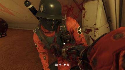 Mit der Axt schaltet Shooter-Held B.J. Gegner lautlos, blitzschnell und äußerst brutal aus – selbst mitten im Gefecht nützlich!