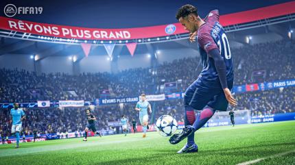 Wie üblich wurde auch für den neusten FIFA-Ableger das Fußball-Gameplay wieder im Detail verbessert, um noch realistischer zu werden.
