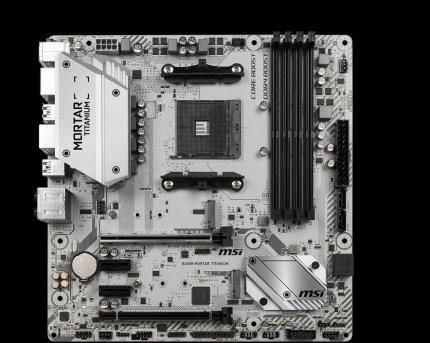 Die M.2-SSD wird beim MSI B450M Mortar Titanium direkt über dem hellgrauen PCIe-Slot für die Grafikkarte eingesetzt.