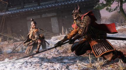 Sekiro tritt auf das Katana eines angreifenden Samurai.