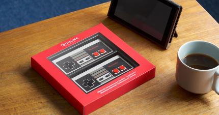 Oldschool: Einen Zweierpack kabelloser NES-Controller, die ausschließlich an der Switch funktionieren, gibt es ab Dezember für rund 60 Euro. Die Controller werden exklusiv von Nintendo im Direktvertrieb an Online-Abonnenten verkauft.