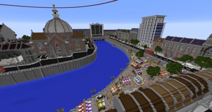 Der Marketplace entstand als Kooperation zwischen Microsoft und den Minecraft-Content-Creators. Spieler können hier Inhalte mit Minecraft-Coins einkaufen, die sie vorher per Echtgeld erstanden haben.