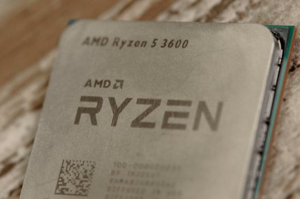 Der Dauerbrenner AMD Ryzen 5 3600 wurde inzwischen vom Intel Core i5-10400F als Empfehlung abgelöst, sofern man auf eine Übertaktbarkeit verzichten will.