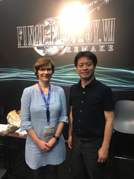 Game Producer Yoshinori Kitase nahm sich die Zeit, um Susanne das Remake für Final Fantasy 7 zu präsentieren.