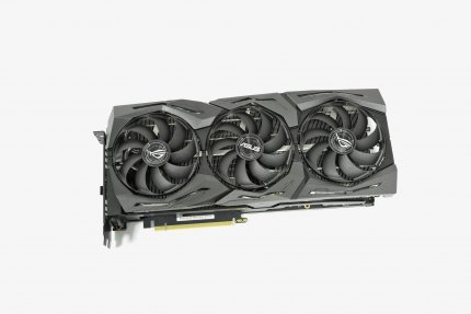 Eine neue Grafikkarte wie beispielsweise diese Asus ROG GeForce RTX 2070 Super bringt euch in der Regel auch in Verbindung mit älteren CPUs auf einen sehr guten Stand, um aktuelle Games zu genießen.