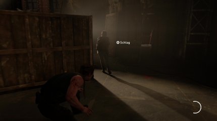 Hier schleicht ihr euch an Ellie an und verwickelt sie in den Nahkampf.