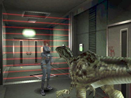 Dino Crisis (1999) spielt sich wie Resident Evil mit Urzeitechsen, verkauft sich über 2,4 Millionen Mal und steht weit oben auf der Liste von Playstation-1-Spielen, für die sich Fans ein Remake wünschen. Der hier abgebildete Screenshot zeigt übrigens die erst im Dezember 2000 erschienene Dreamcast-Fassung.