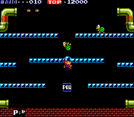 In Marios. Bros. von 1982 macht die Nintendo-Ikone Schildkröten und Co. mit einem beherzten Sprung von unten zunächst bewegungsunfähig. Anschließend zieht er sie durch Drüberrennen aus dem Verkehr und kassiert dafür Punkte.