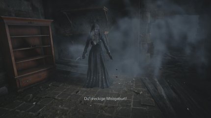 Die zweite Vampirlady wird bei kalten Temperaturen verwundbar. Das Fenster zerstört sich in der Sequenz von selbst.