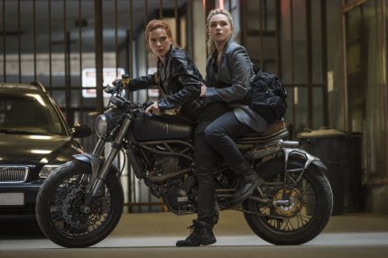 Scarlett Johansson und Florence Pugh in Black Widow.
