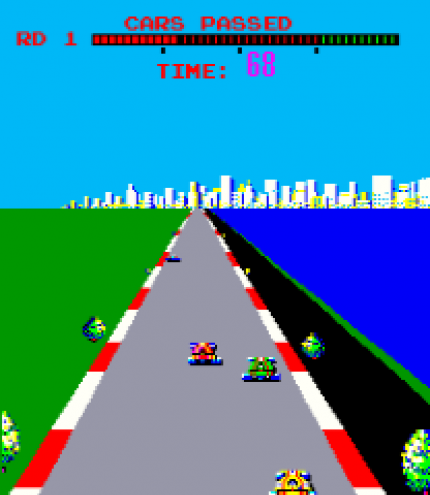 Sega Turbo (1981) macht die Third-Person-Perspektive quasi zum Standard im Genre. Zudem ist es das erste Rennspiel, das Hügel einführt und mit wechselnden Tageszeiten arbeitet. Designer Steve Hanawa stresst die Entwicklung leider so sehr, dass er nach dem Release des Spiels für einen Monat ins Krankenhaus muss.<br> &nbsp;