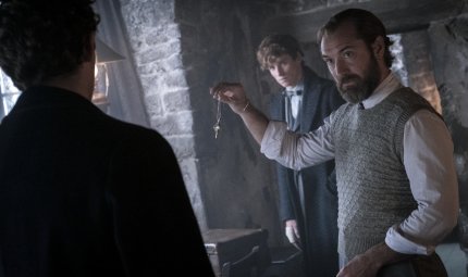 Normalerweise ist Dumbledore immer zur Stelle, um den Tag zu retten. Den Wertungen für den neuen 'Phantastische Tierwesen'-Film konnte er aber nicht helfen.