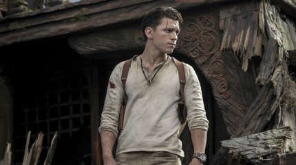 Die Hauptrolle Nathan Drake mit Tom Holland zu besetzen ist eine Casting-Entscheidung, die von vielen angezweifelt wird und das weil er nur dem jungen Nathan ähnlich sieht.