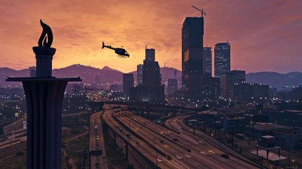 Die offene, knapp 76 Quadratkilometer große Welt von GTA 5 setzt bis heute Maßstäbe. 2022 planen die Macher ein Update, um die technischen Möglichkeiten von Xbox Series X/S und PS5 besser auszunutzen.