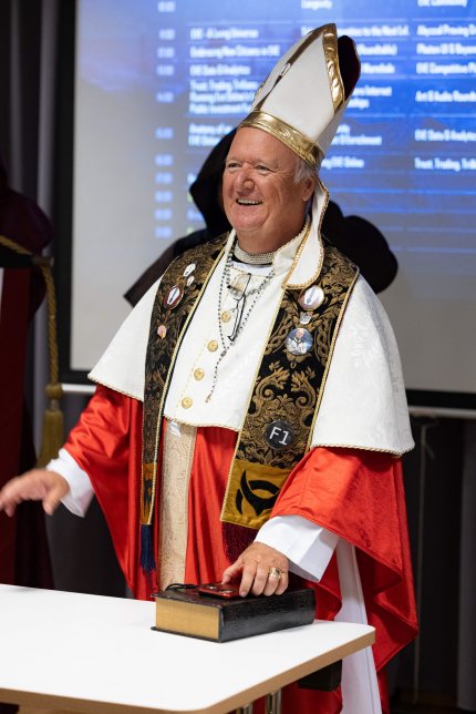 Charles White alias der Space Pope