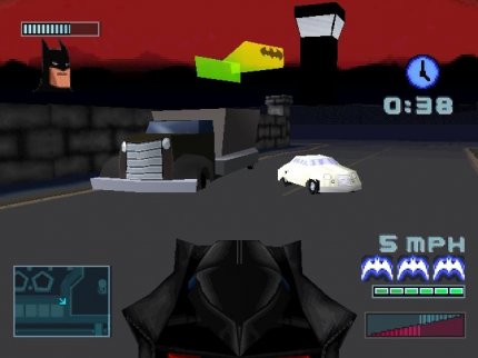 Das Batmobil spielte nur in einem kleinen Teil der veröffentlichten Lizenzspiele eine tragende Rolle. Batman: Gotham City Racer stellt das Vehikel allerdings in den Mittelpunkt: In dem storybasierten Rennspiel jagt ihr Schurken wie Two-Face durch die Straßen Gothams.