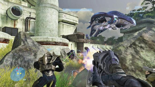 Natürlich könnt ihr in der Master Chief Collection nicht nur nett miteinander spielen. In diversen Multiplayer-Modi geht es auch gegeneinander zur Sache.