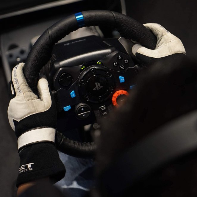 Das perfekt für Gran Turismo 7 geeignete Logitech G29 Driving Force gibt es jetzt bei Amazon 45% günstiger.