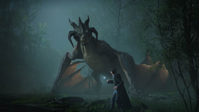 Phantastische Tierwesen dürfen natürlich auch nicht fehlen. Charlie Weasley hätte sicher einiges über Drachen zu erzählen.