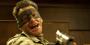 Ist das... Jim Carrey? Ja. Er trägt im ganzen Film eine Maske.