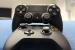 Die Gamepads von Xbox One und Playstation 4 im Vergleich.