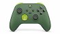 Die Xbox Series X Wireless Controller gibt es in vielen Farben und auch Sonderdesigns - hier die Remix-Version, die zu einem Drittel aus Recycling-Material besteht.