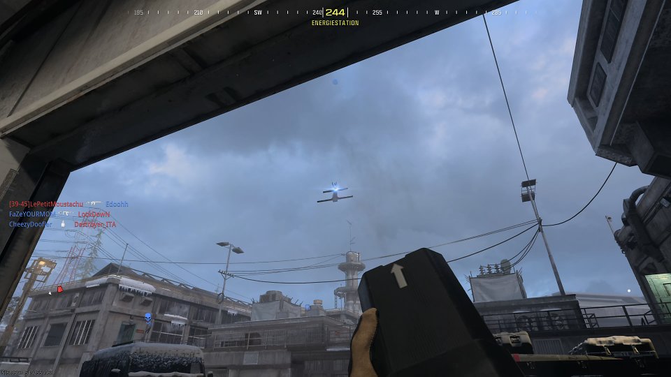 Spieler feuert eine Moskito-Drohne ab